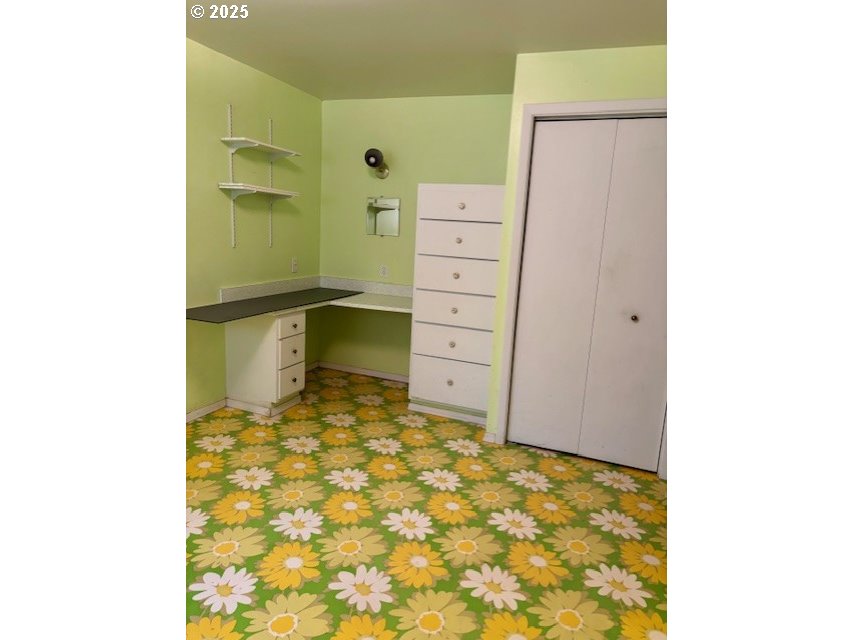47587 Wawane Lane Pendleton, OR 97801 - Photo 20 of 31 Bedroom