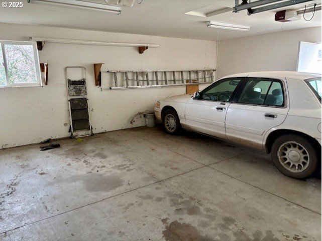 47587 Wawane Lane Pendleton, OR 97801 - Photo 7 of 31 Garage