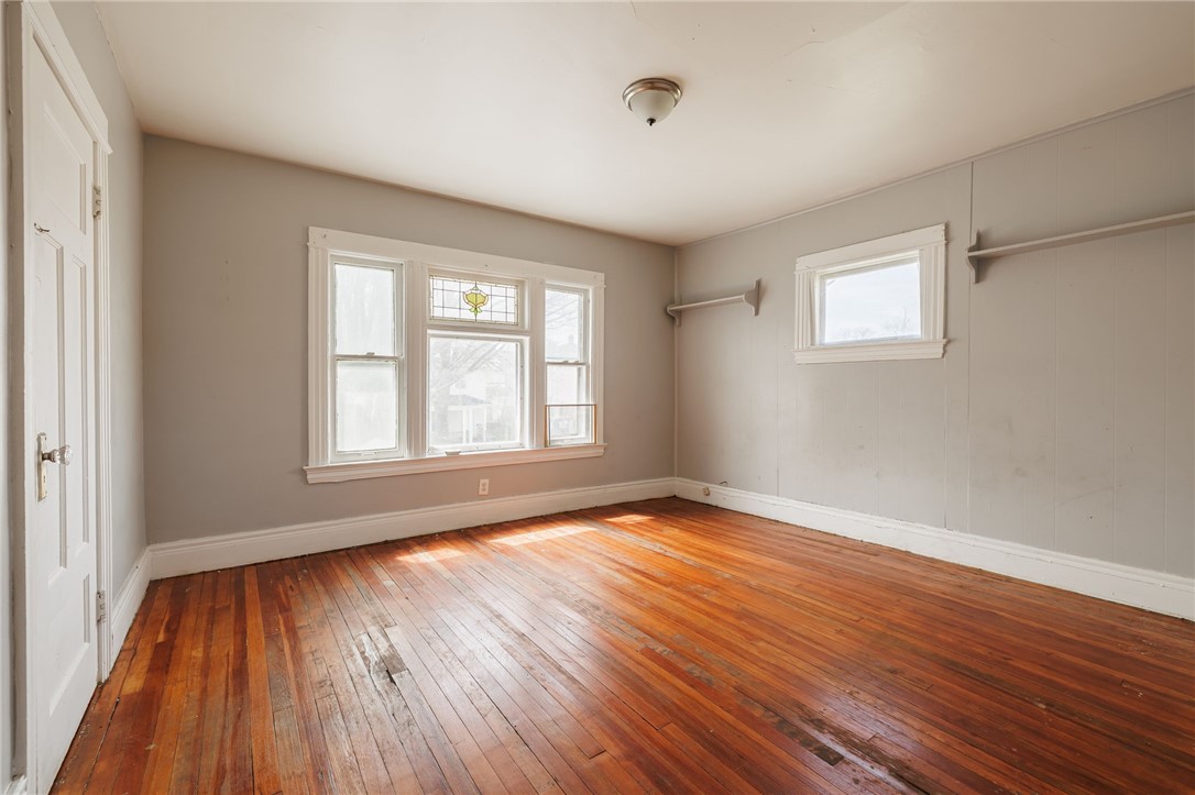 140-142 Electric Avenue Rochester, NY 14613 - Photo 23 of 30 APT2-PRIMARY BEDROOM