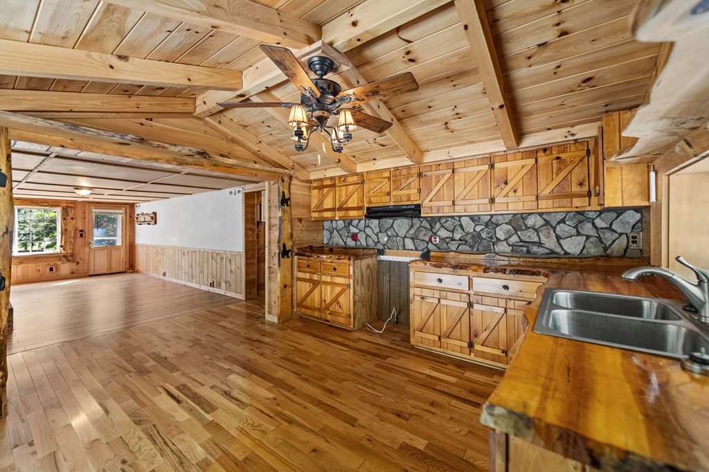 281 Autumn Road Mineral Bluff, GA 30559 - Photo 7 of 56 Gallery Image 7