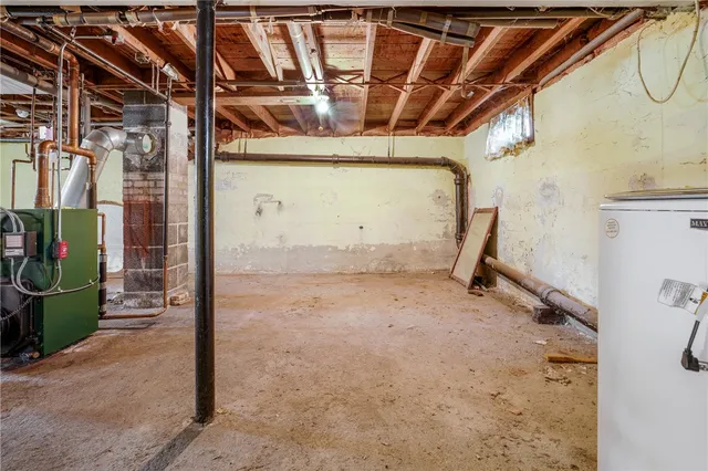 $339,000 | 131 Pawtuxet Terrace, West Warwick, RI 02893