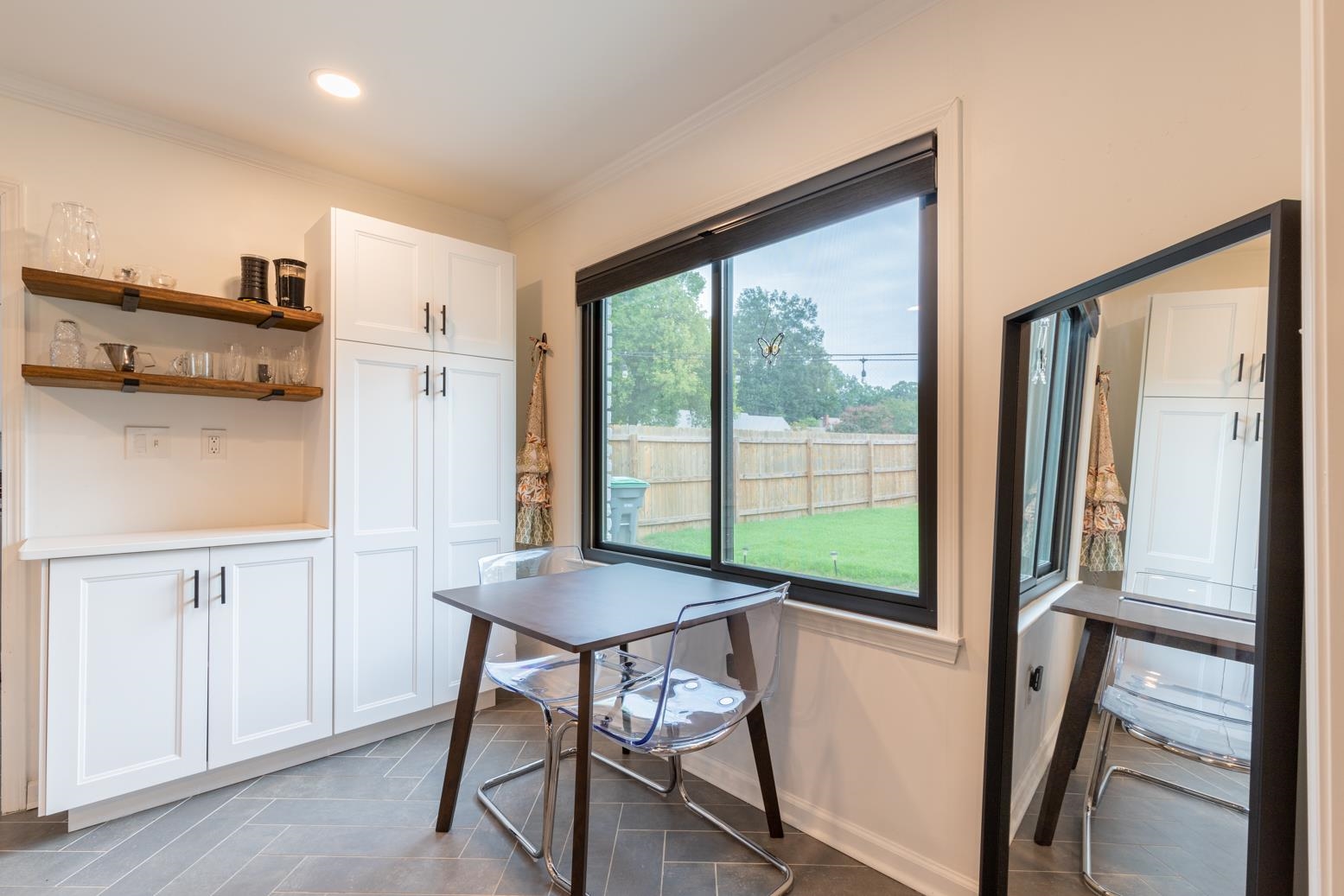 6270 Quince Road Memphis, TN 38119 - Photo 12 of 28 Dining area featuring crown molding