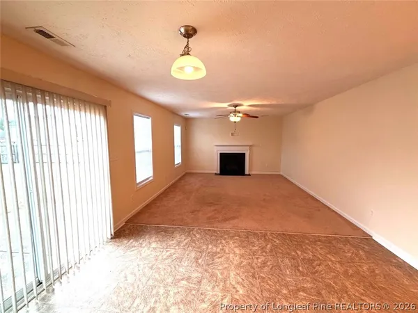 $1,850 | 408 Bellgrove Drive, Hope Mills, NC 28348