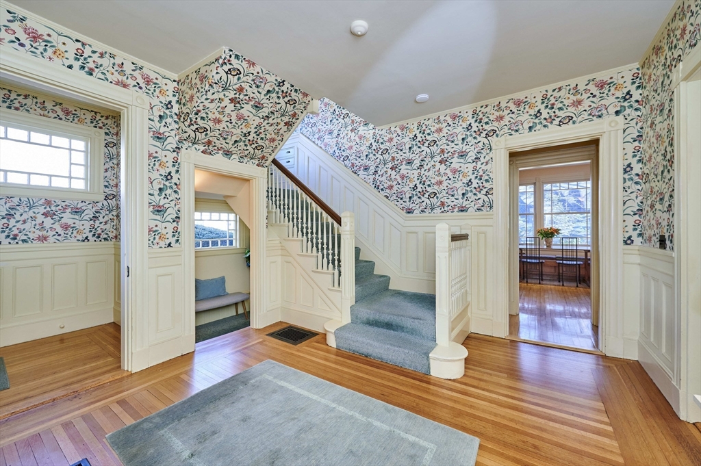 32 Lenox Street Newton, MA 02465 - Photo 4 of 36