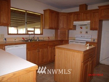 182 Kahout Road Curtis, WA 98538 - Photo 10 of 15
