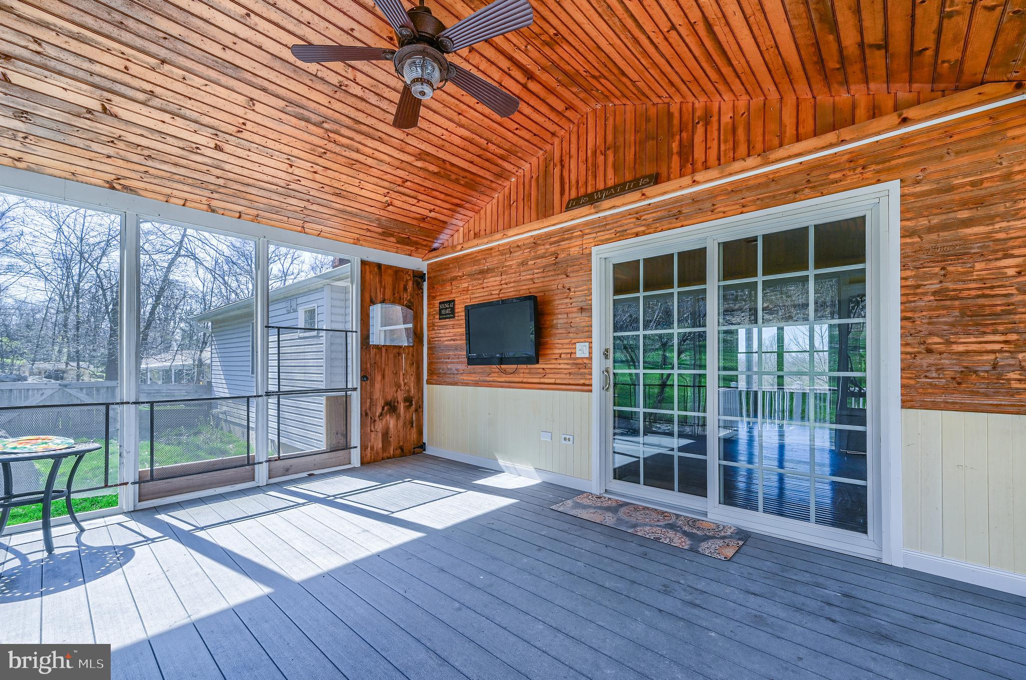 297 Racetrack Road Hanover, PA 17331 - Photo 6 of 33