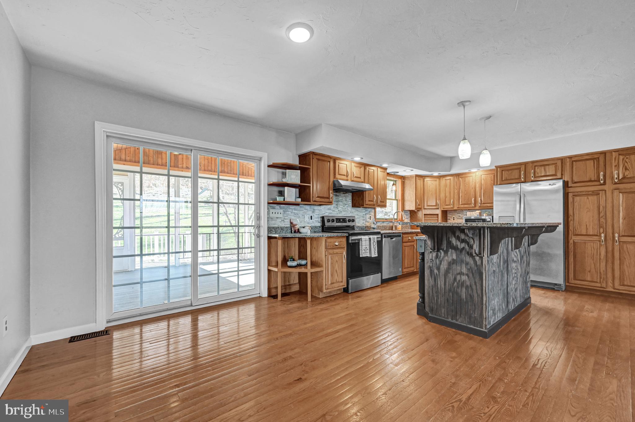 297 Racetrack Road Hanover, PA 17331 - Photo 7 of 33