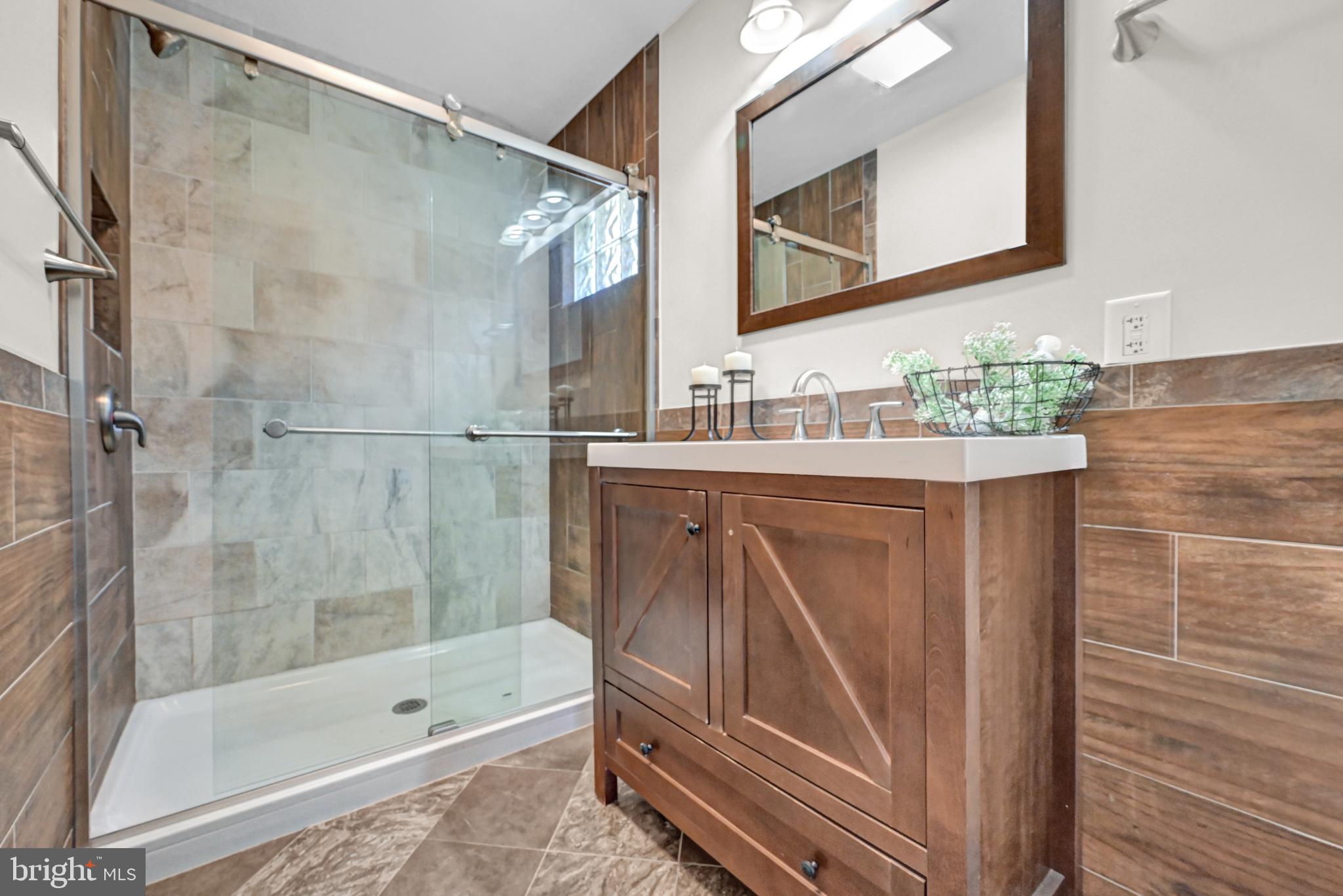 297 Racetrack Road Hanover, PA 17331 - Photo 9 of 33