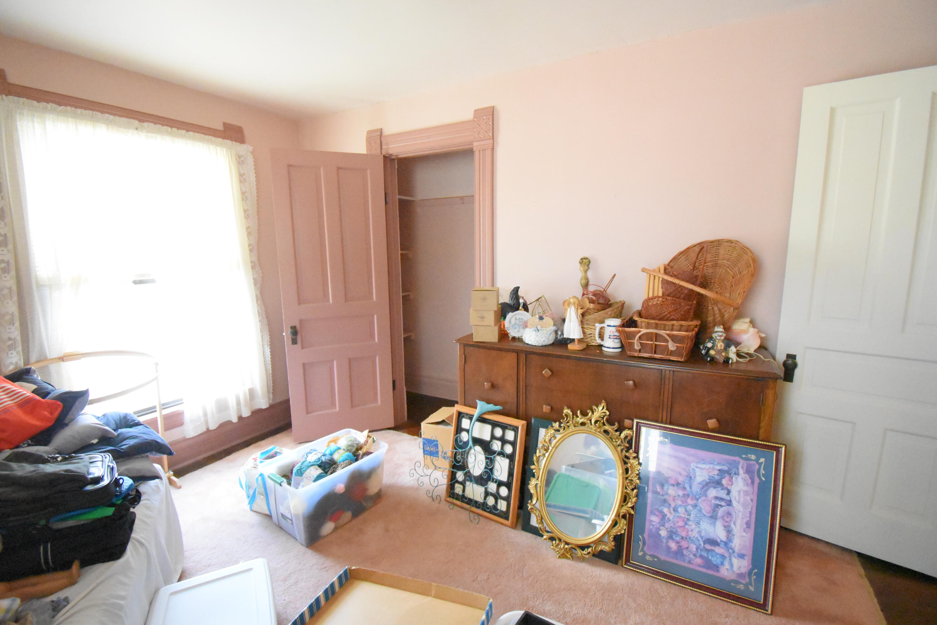522 North Cullen Street Rensselaer, IN 47978 - Photo 27 of 43 a living room with furniture and a window