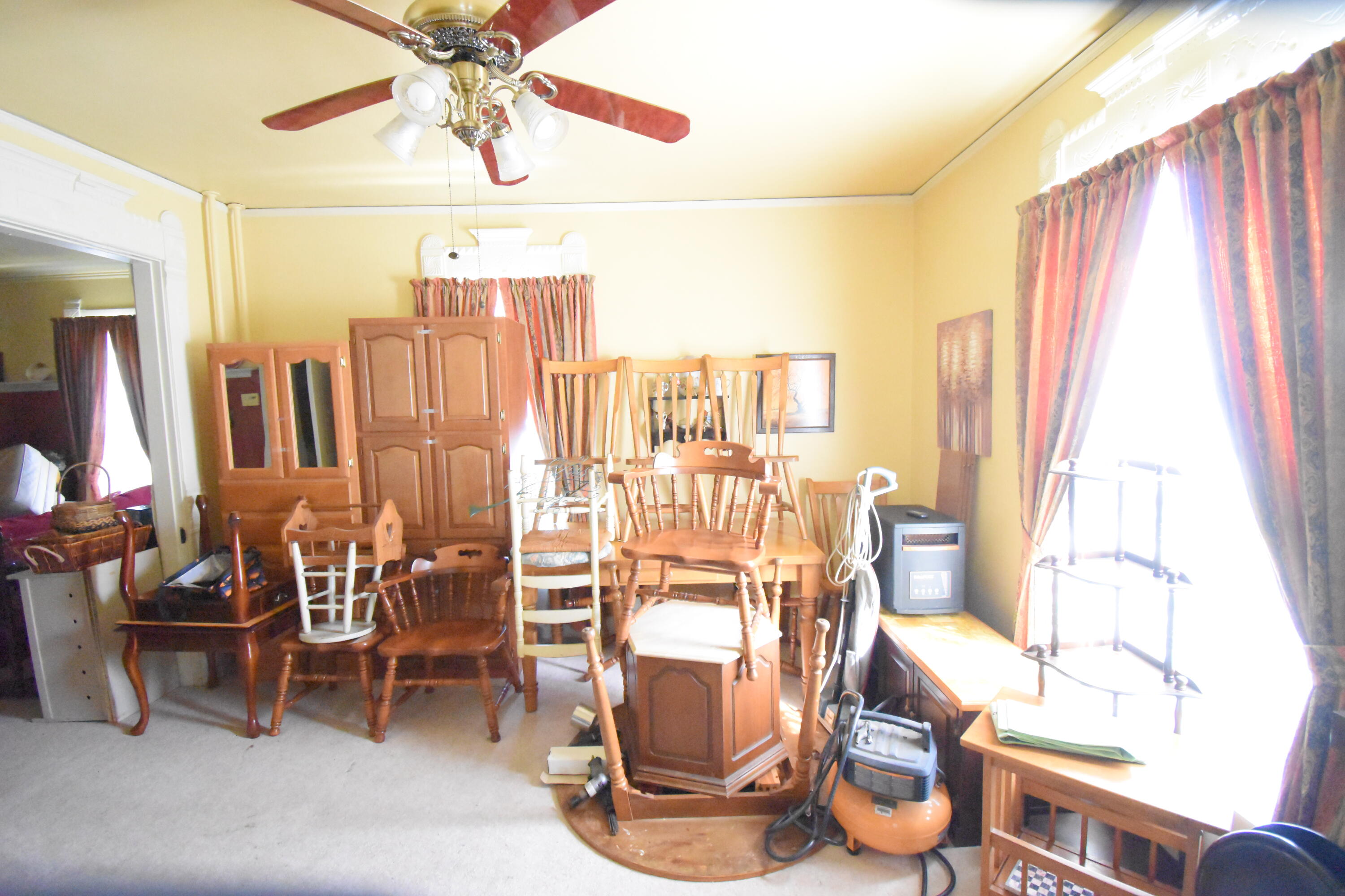 522 North Cullen Street Rensselaer, IN 47978 - Photo 9 of 43 a room with gym equipment