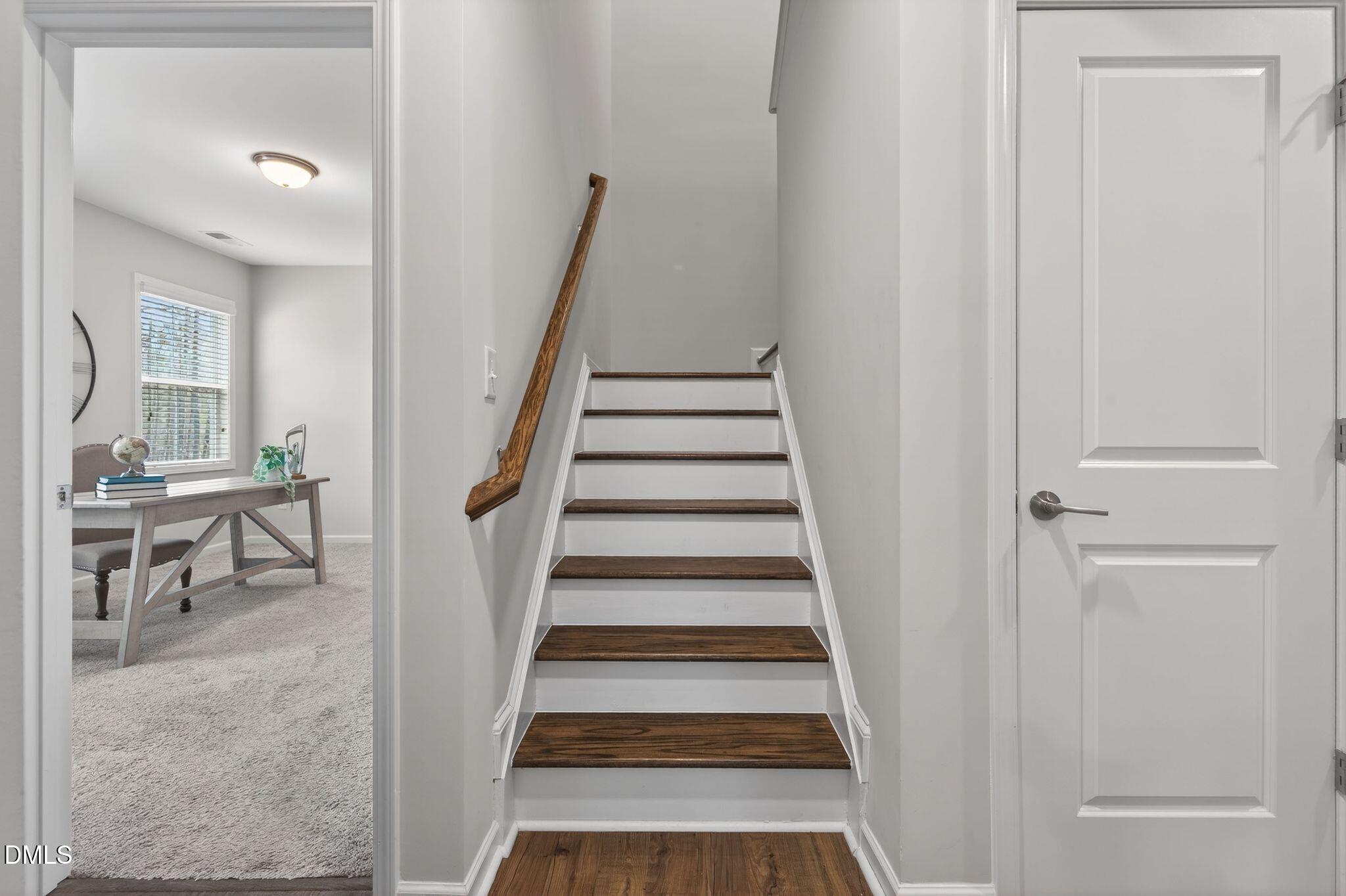 528 Spring Flower Court Cary, NC 27511 - Photo 34 of 51 Stairway