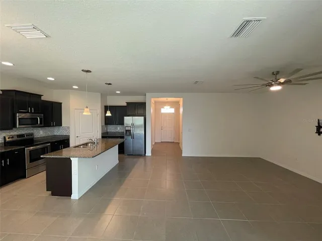 $2,200 | 17821 Garsalaso Circle, Brooksville, FL 34604