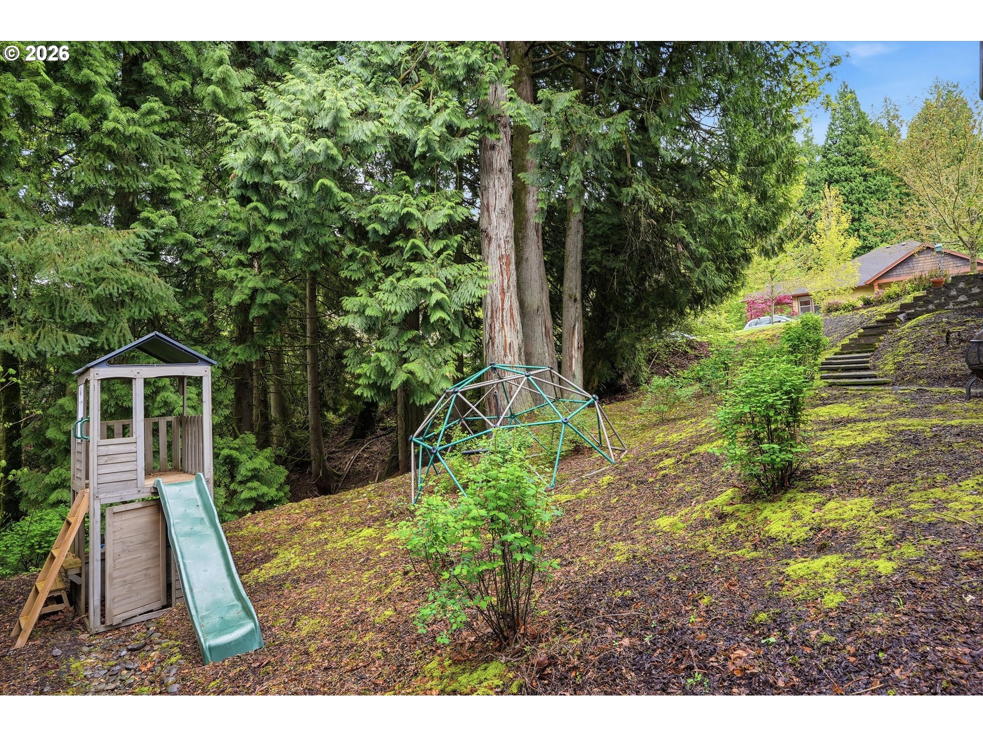 223 Southeast 29th Street Gresham, OR 97080 - Photo 36 of 40 Yard