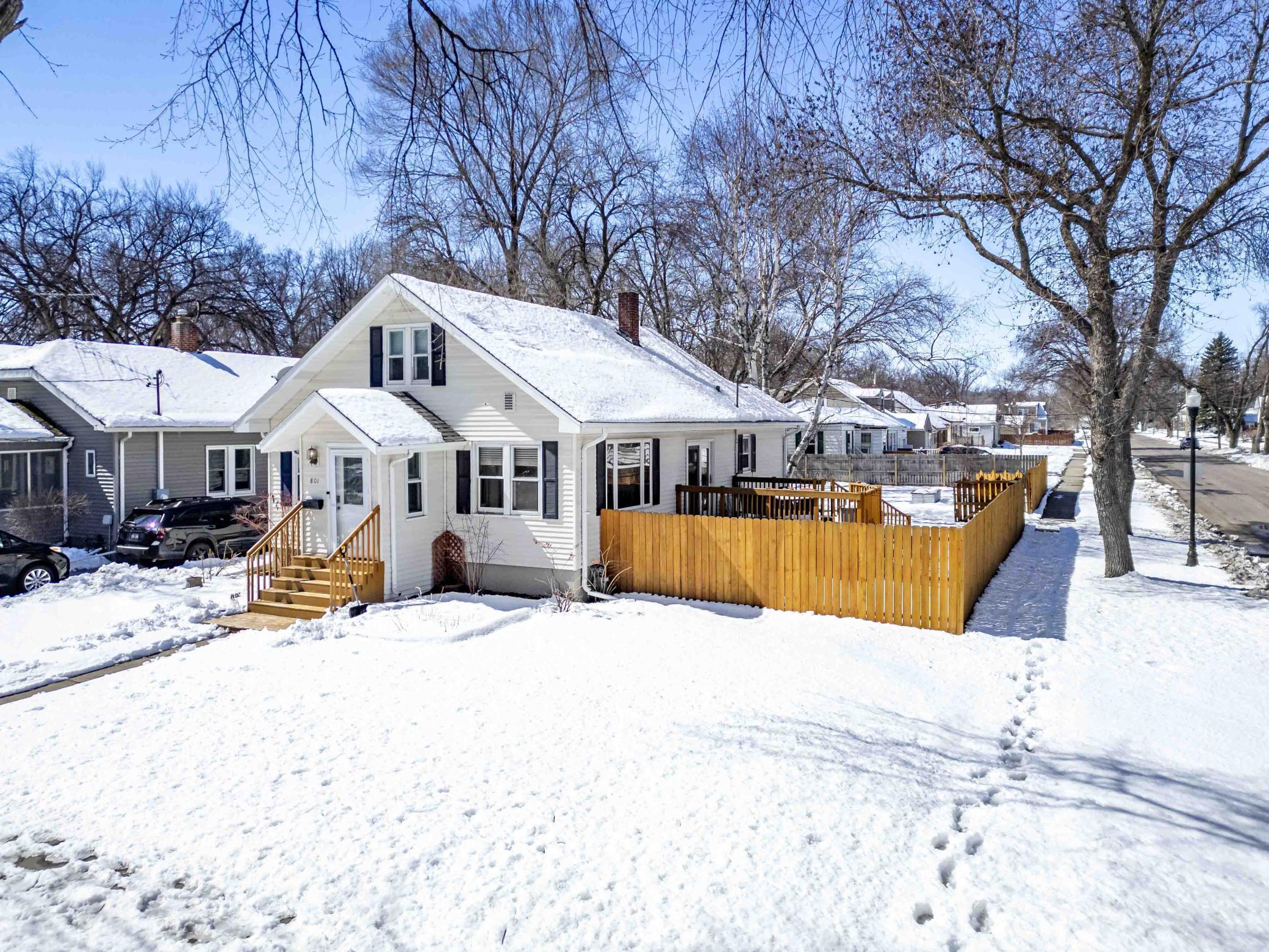 801 15th Street South Fargo, ND 58103 - Photo 3 of 52