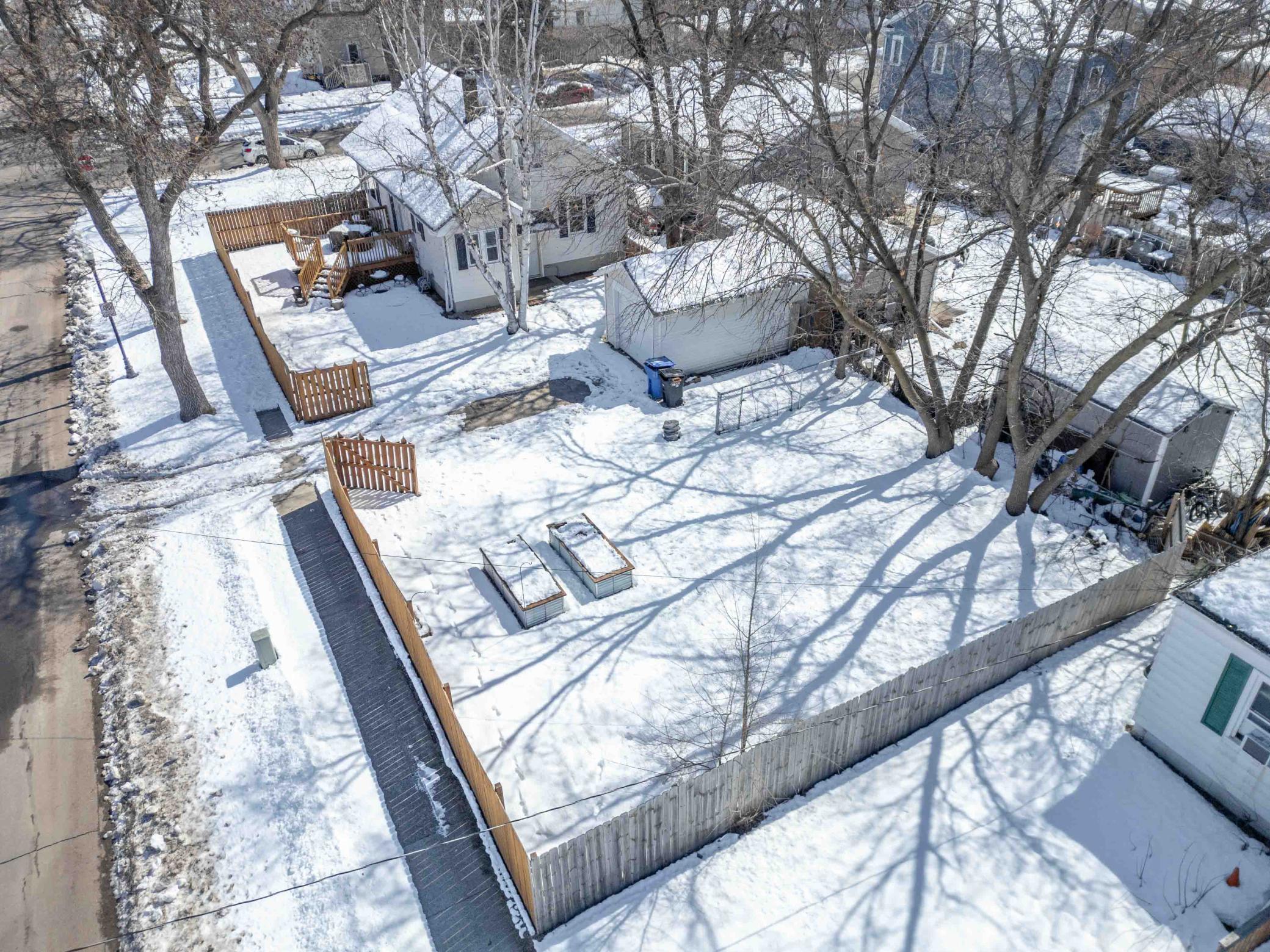 801 15th Street South Fargo, ND 58103 - Photo 4 of 52