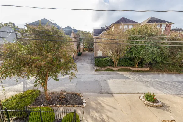 $3,250 | 5208 Blossom Street, Unit 9, Houston, TX 77007