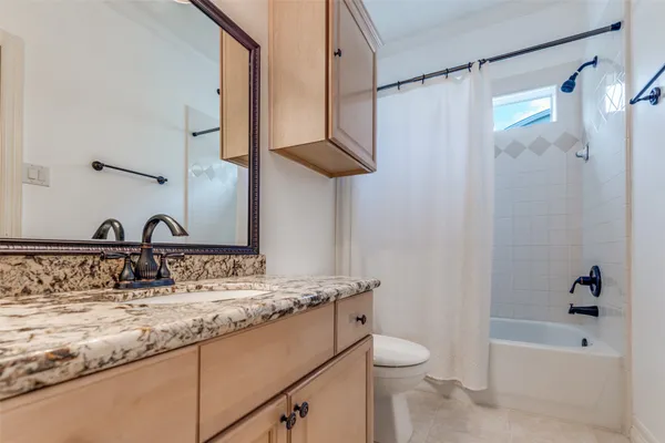 $3,250 | 5208 Blossom Street, Unit 9, Houston, TX 77007