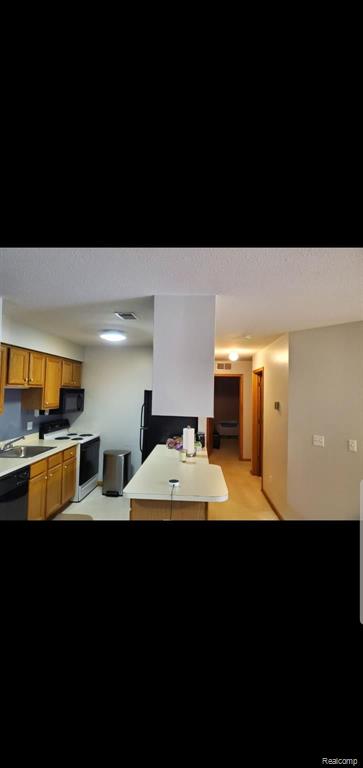 45749 Prairiegrass Court, Unit 4 Belleville, MI 48111 - Photo 5 of 22