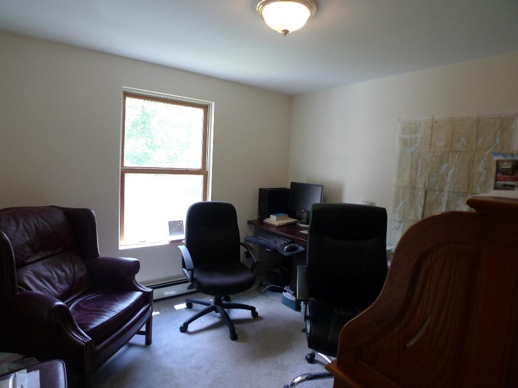 31 Forest Road Southport, ME 04576 - Photo 16 of 19 2nd floor office