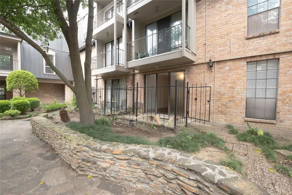 $1,300 | 2475 Underwood Street, Unit 167, Houston, TX 77030