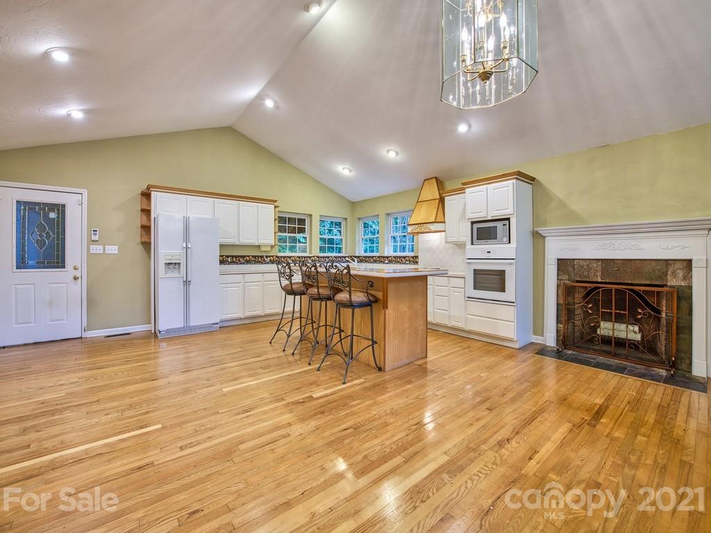 301 Jade Road Sylva, NC 28779 - Photo 11 of 34 Gallery Image 11