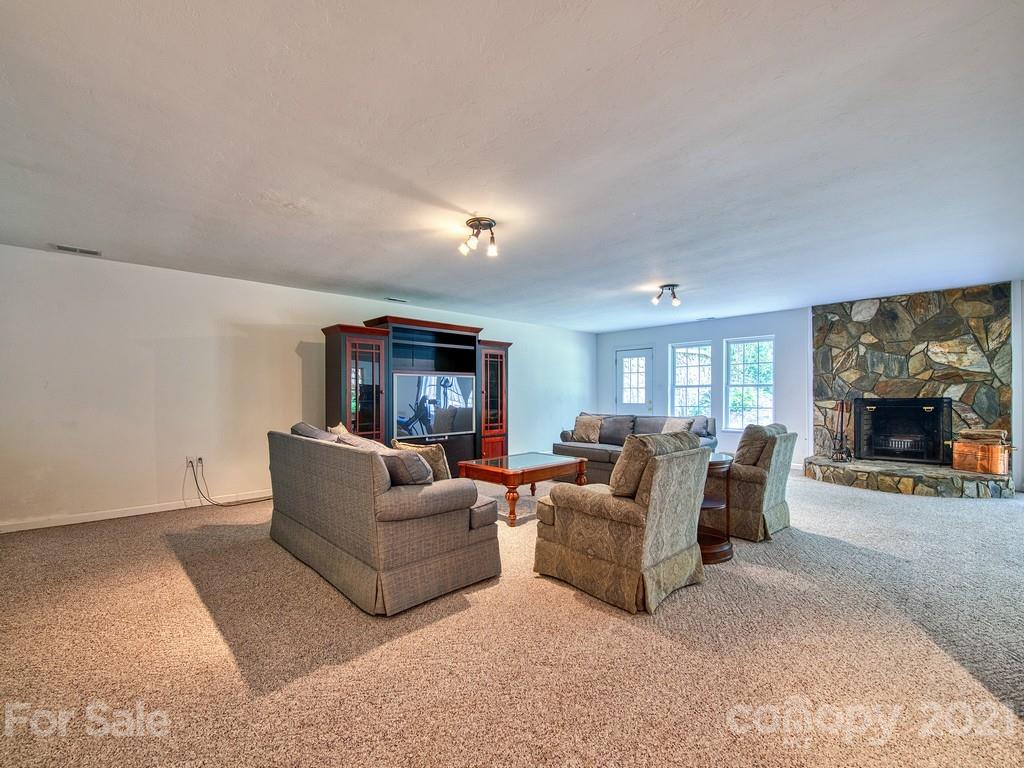 301 Jade Road Sylva, NC 28779 - Photo 26 of 34 Gallery Image 26