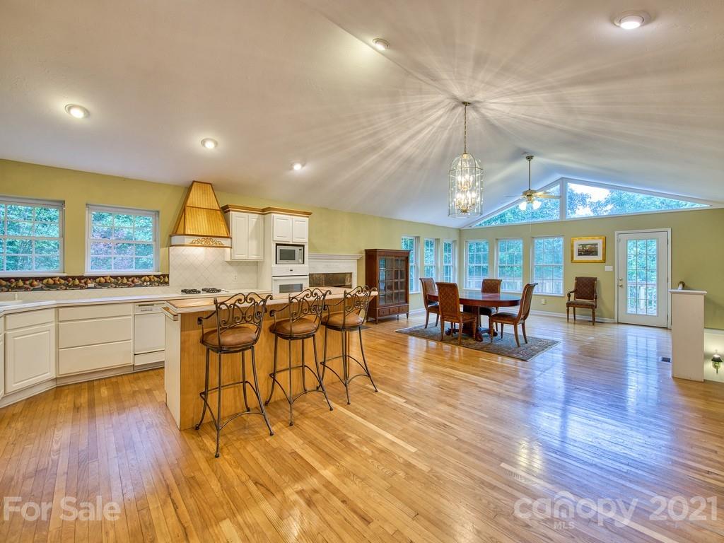 301 Jade Road Sylva, NC 28779 - Photo 10 of 34 Gallery Image 10