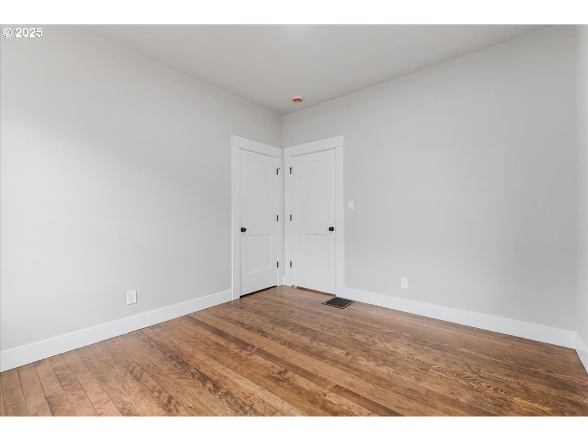 7216 North Ivanhoe Street Portland, OR 97203 - Photo 21 of 30 a view of an empty room
