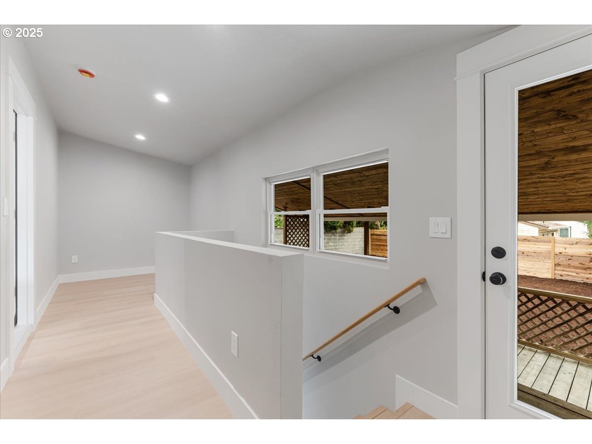 7216 North Ivanhoe Street Portland, OR 97203 - Photo 23 of 30 a view of an empty room