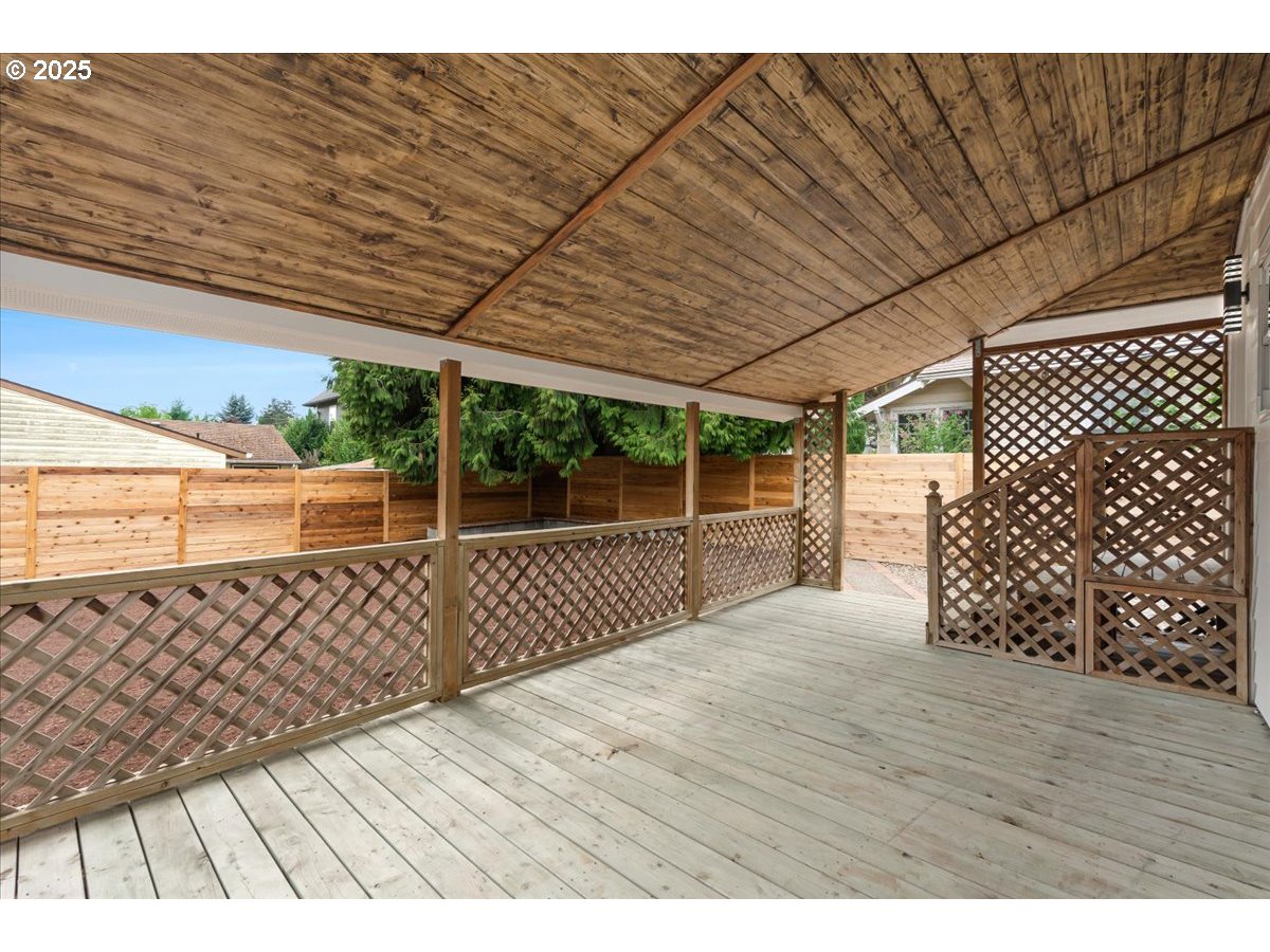 7216 North Ivanhoe Street Portland, OR 97203 - Photo 27 of 30 a view of a backyard