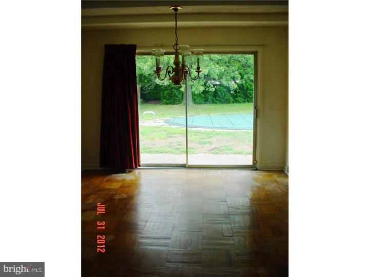 121 Flagstaff Road Philadelphia, PA 19115 - Photo 5 of 14 Dining Room