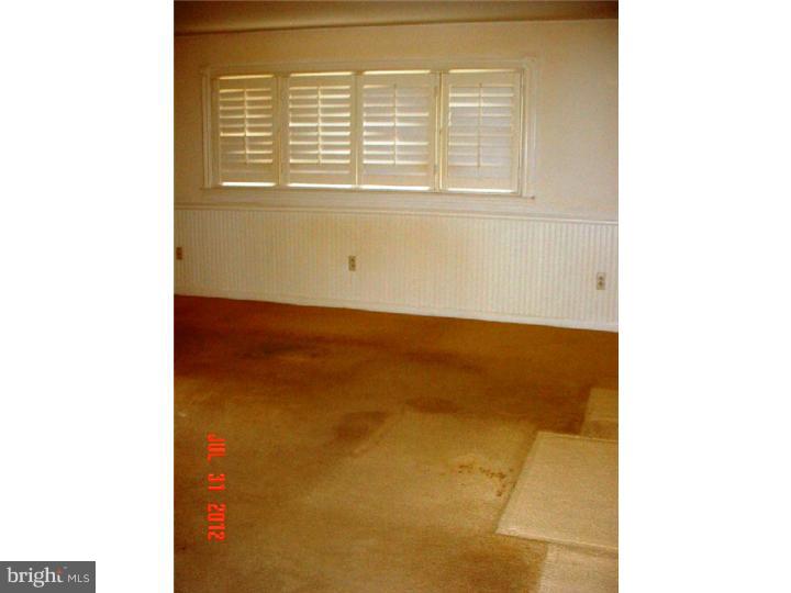 121 Flagstaff Road Philadelphia, PA 19115 - Photo 9 of 14 Family Room