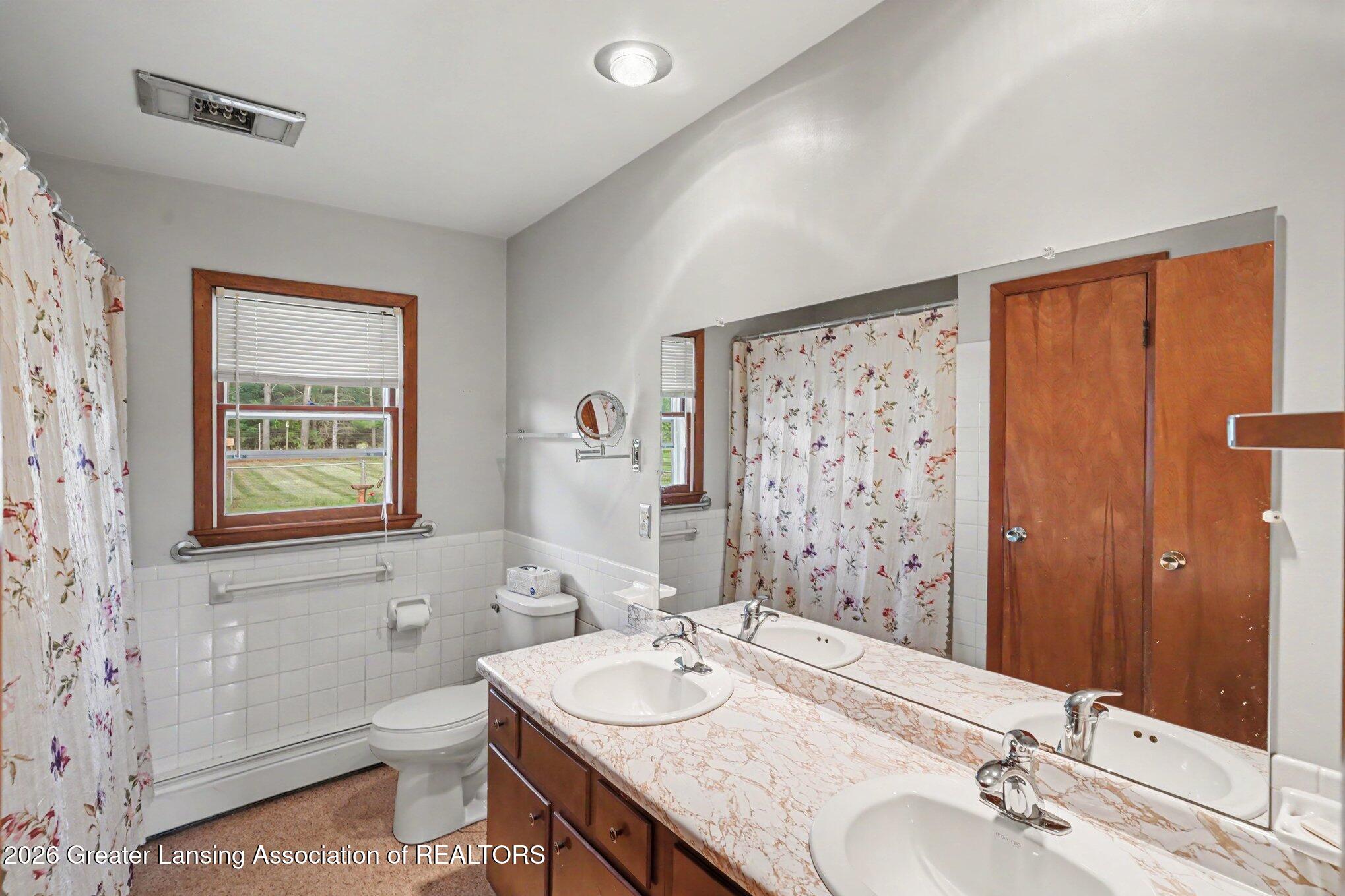 855 North Onondaga Road Holt, MI 48842 - Photo 14 of 30 014_file_5502
