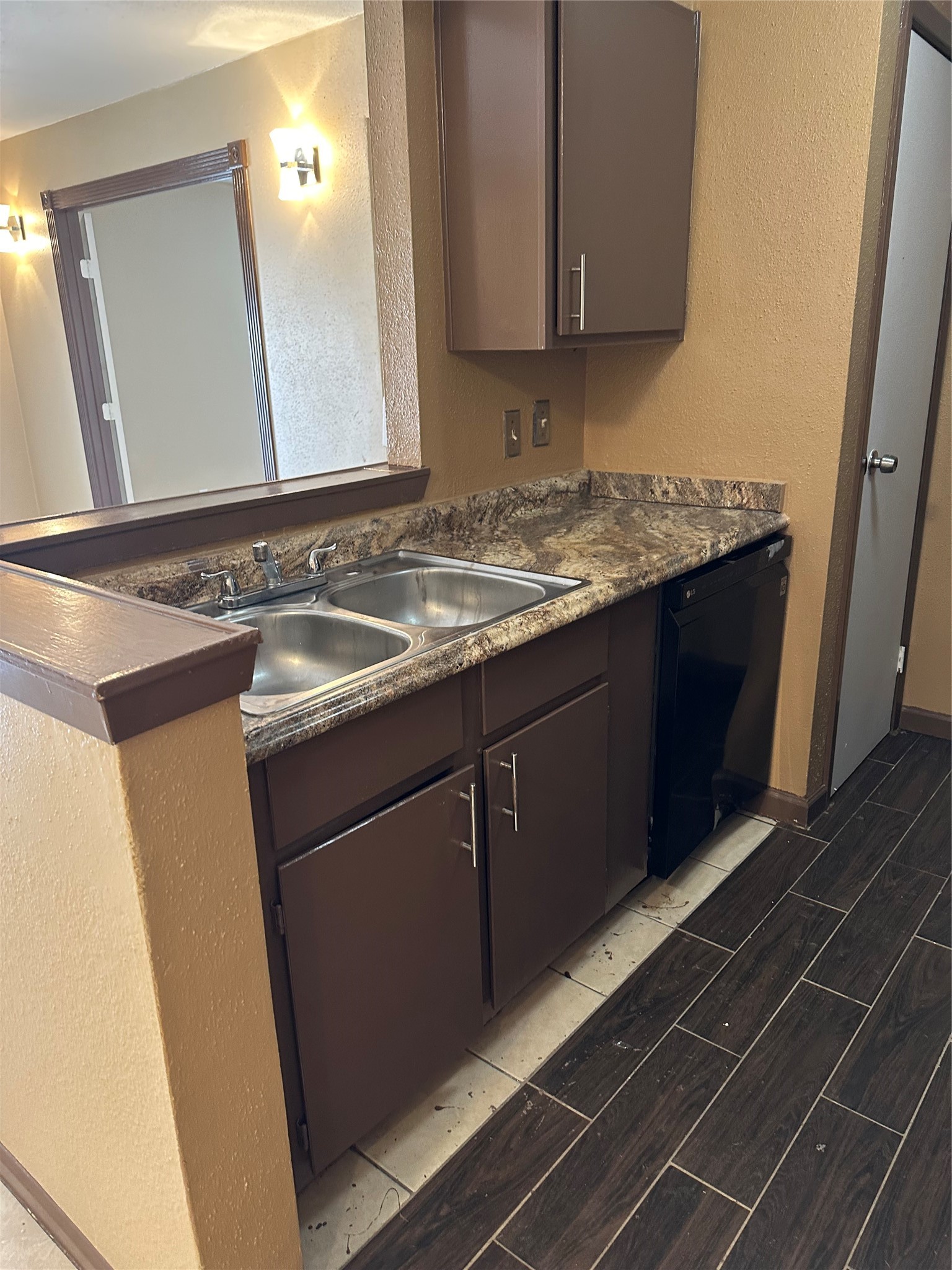 10100 South Gessner Road, Unit 414 Houston, TX 77071 - Photo 4 of 12