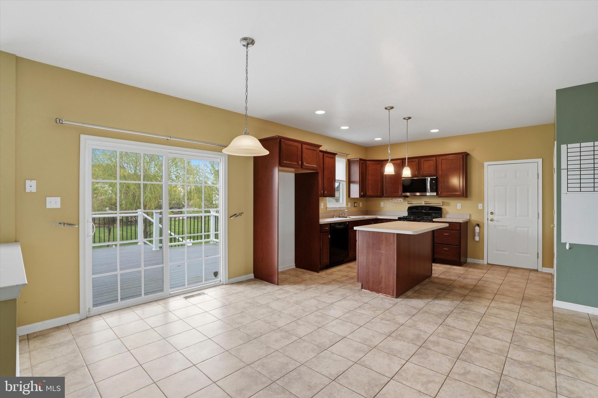 2409 Turnbury Road Gilbertsville, PA 19525 - Photo 11 of 45