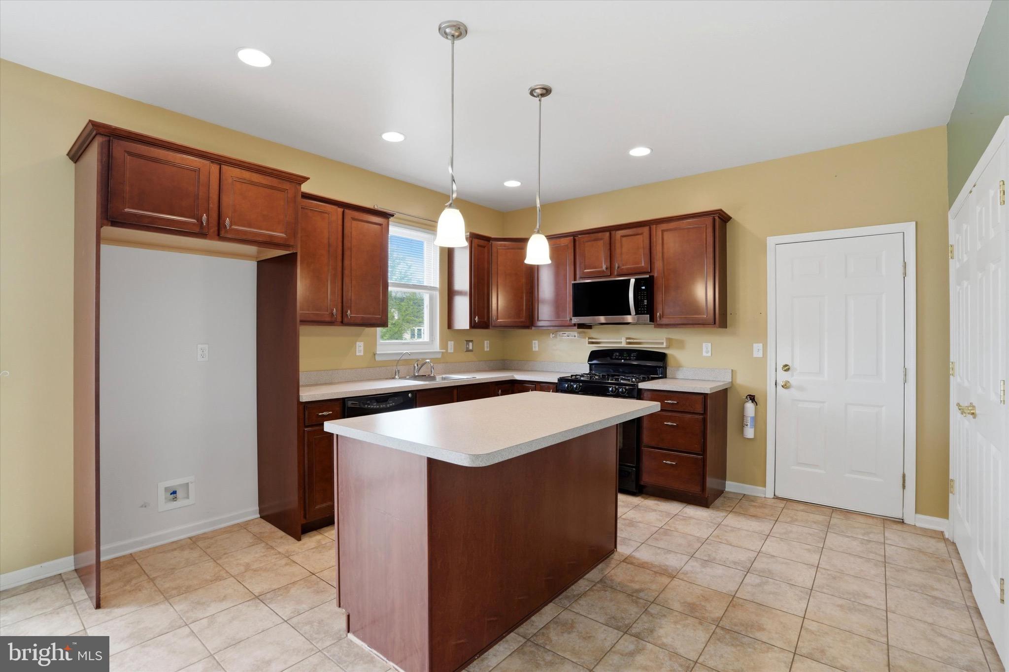 2409 Turnbury Road Gilbertsville, PA 19525 - Photo 13 of 45