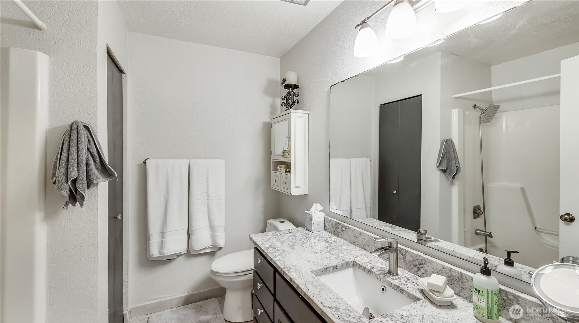 12350 Southeast 96th Place Renton, WA 98056 - Photo 17 of 38