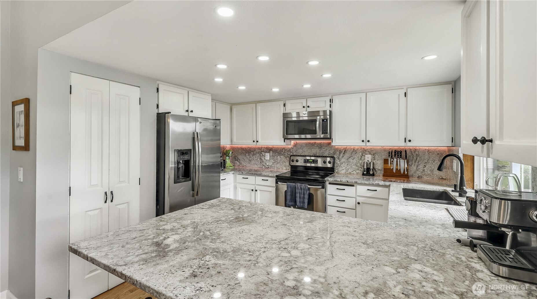 12350 Southeast 96th Place Renton, WA 98056 - Photo 9 of 38