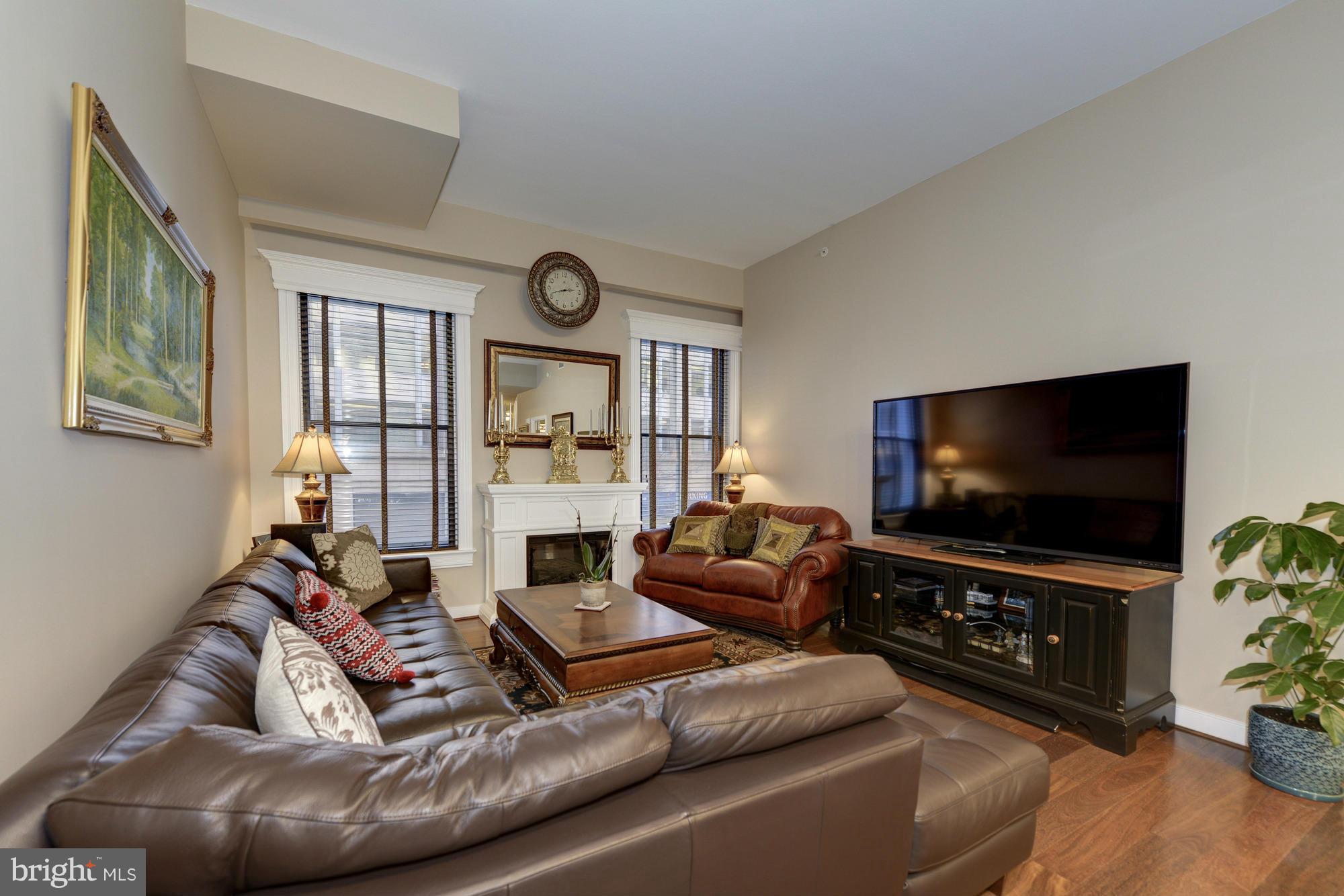 631 D Street Northwest, Unit 130 Washington, DC 20004 - Photo 7 of 30 Living Room
