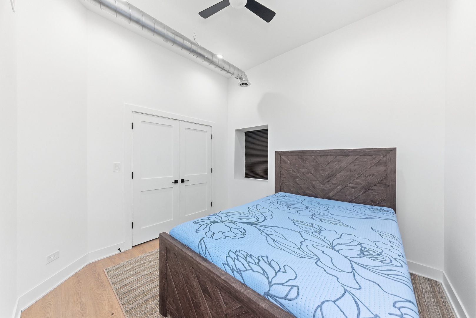 3300 North Racine Avenue, Unit 1 Chicago, IL 60657 - Photo 9 of 12 Gallery Image 9