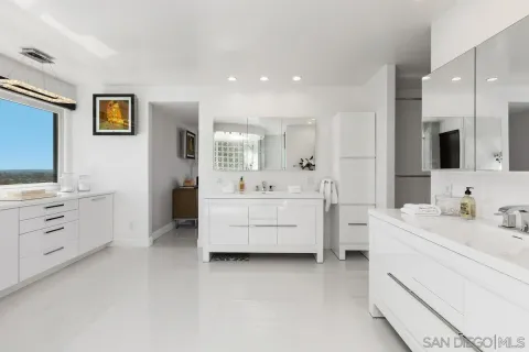 $3,990,000 | 7215 El Fuerte Street, Carlsbad, CA 92009