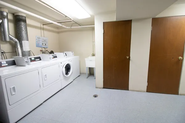 $200,000 | 521 73rd Street, Unit 104, Downers Grove, IL 60516