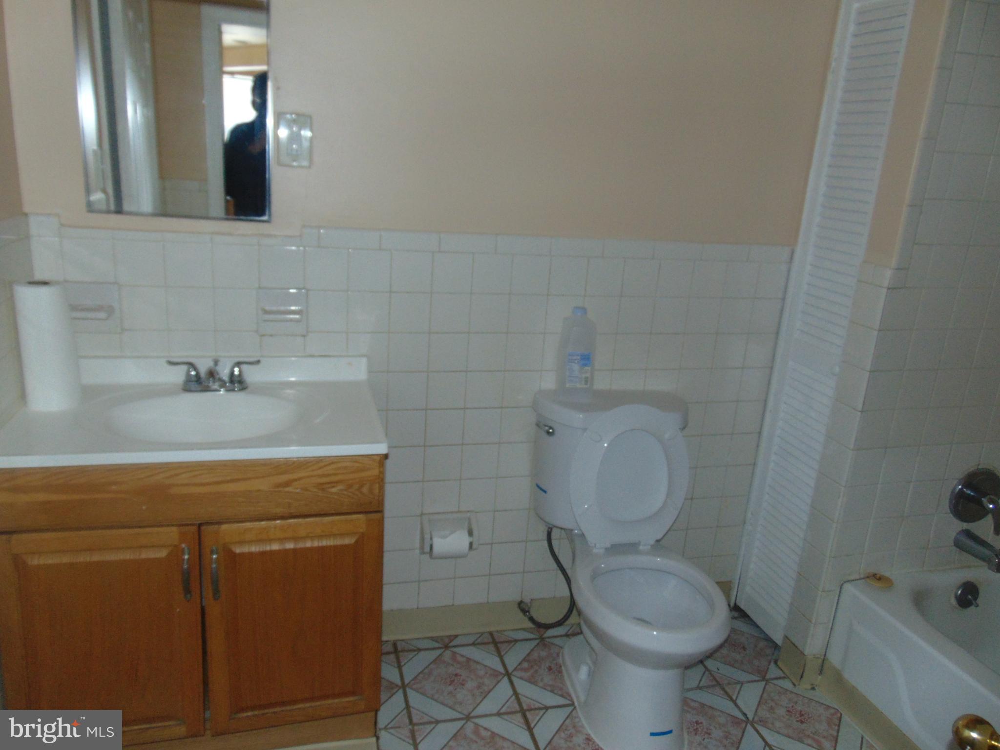 2985 Yorkship Square, Unit 2B Camden, NJ 08104 - Photo 3 of 4