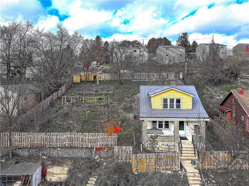 a view of a multi story building