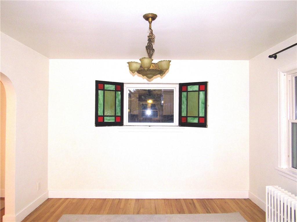 201 Friday Road Pittsburgh, PA 15209 - Photo 22 of 39 a view of lobby with furniture