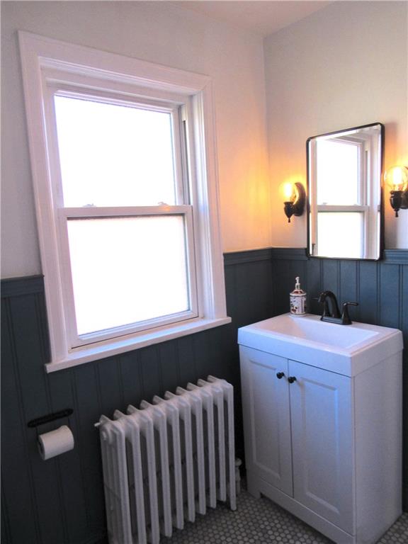 201 Friday Road Pittsburgh, PA 15209 - Photo 31 of 39 a room with a bed and a window