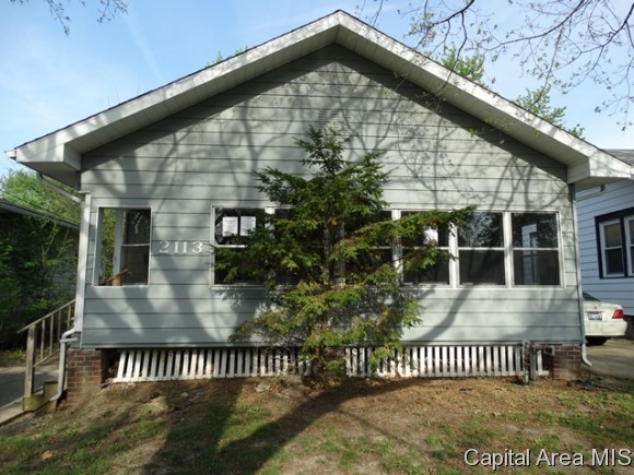 2113 South Spring Street Springfield, IL 62704 - Photo 1 of 12