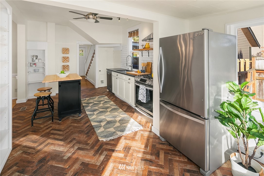 1409 North 41st Street Seattle, WA 98103 - Photo 11 of 22