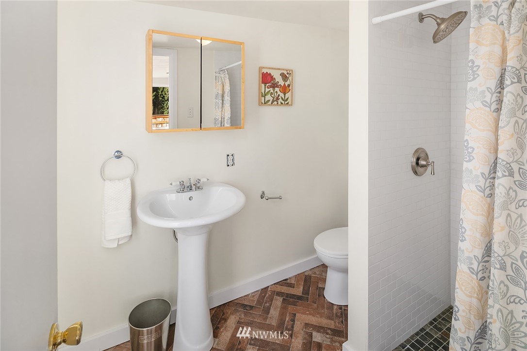 1409 North 41st Street Seattle, WA 98103 - Photo 13 of 22