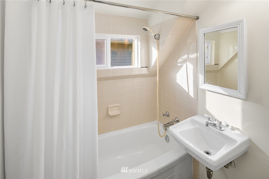 1409 North 41st Street Seattle, WA 98103 - Photo 17 of 22